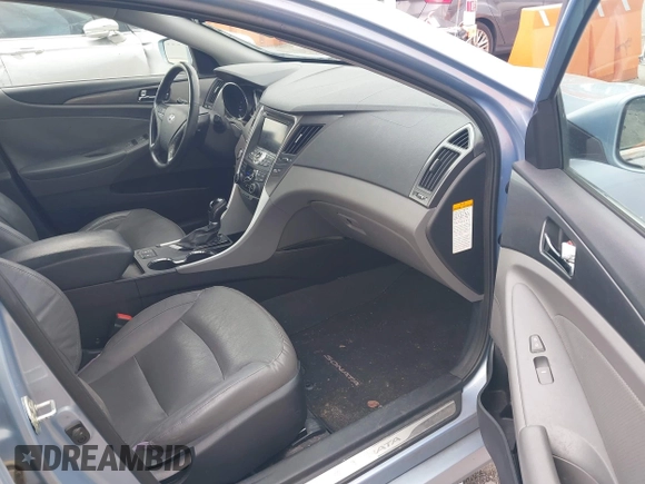 2013 Hyundai Sonata with VIN KMHEC4A43DA076815, listed as a IAAI auction lot 42164710 with 158,318 mi miles and . Bid and sale history available at carsss.com. Image 5.