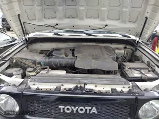 2014 Toyota FJ Cruiser with VIN JTEBU4BF7EK177741, listed as a IAAI auction lot 41871477 with 195,262 mi miles. Bid and sale history available at carsss.com. Image 10.