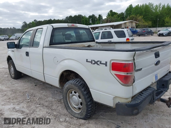2013 Ford F-150 XL with VIN 1FTFX1EF5DKD65924, listed as a IAAI auction lot 42088693 with 58,714 mi miles and . Bid and sale history available at carsss.com. Image 3.