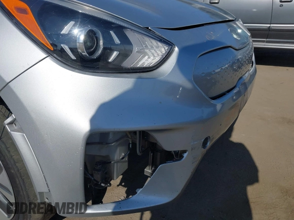 2020 Kia Niro EX Premium with VIN KNDCE3LG1L5071000, listed as a IAAI auction lot 42164125 with 30,831 mi miles and . Bid and sale history available at DreamBid. Image 6.