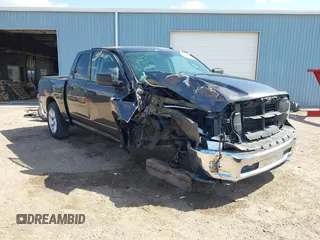 2021 Ram 1500 Tradesman z VIN 3C6RR6KT6MG526617, wystawiony jako IAAI lot #42551472 z przebiegiem 83 049 mil mil oraz . Historia ofert i sprzedaży dostępna na DreamBid. Obrazek 1.