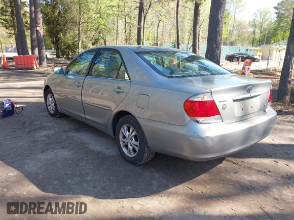 2005 Toyota Camry LE with VIN 4T1BF32K25U612669, listed as a IAAI auction lot 41987399 with 315,639 mi miles and . Bid and sale history available at DreamBid. Image 3.