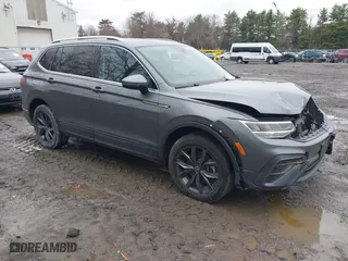 2022 Volkswagen Tiguan SE with VIN 3VV2B7AX4NM126181, listed as a IAAI auction lot 41955274 with 51,456 mi miles. Bid and sale history available at carsss.com. Image 1.