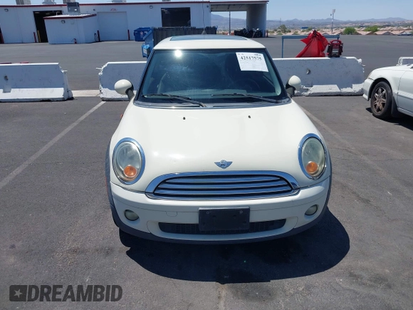 2007 MINI Hardtop with VIN WMWMF33567TU62285, listed as a IAAI auction lot 42517575 with 137,542 mi miles and . Bid and sale history available at DreamBid. Image 6.