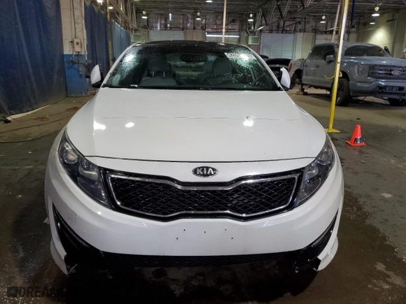 2013 Kia Optima SX w/Limited Pkg with VIN 5XXGR4A62DG233395, listed as a Copart auction lot 42094205 with 99,999 mi miles and Clean Title. Bid and sale history available at carsss.com. Image 5.