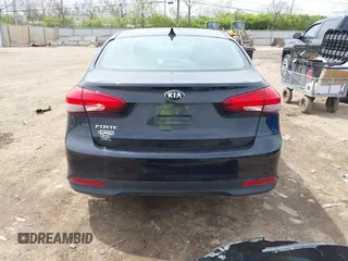 2018 Kia Forte LX with VIN 3KPFK4A77JE189410, listed as a IAAI auction lot 42070033 with 97,698 mi miles. Bid and sale history available at carsss.com. Image 17.
