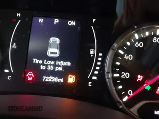 2018 Jeep Renegade Latitude z VIN ZACCJABB8JPJ60781, wystawiony jako IAAI lot #41411050 z przebiegiem 72 236 mil mil oraz . Historia ofert i sprzedaży dostępna na DreamBid. Obrazek 7.