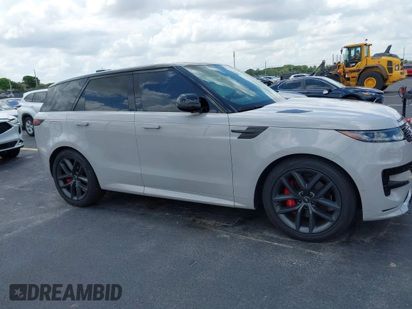 2024 Land Rover Range Rover Sport Dynamic SE z VIN SAL1L9FU7RA180295, wystawiony jako IAAI lot #42350067 z przebiegiem 10 776 mil mil oraz . Historia ofert i sprzedaży dostępna na DreamBid. Obrazek 13.