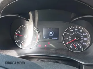 2019 Kia Optima LX z VIN 5XXGT4L38KG320364, wystawiony jako IAAI lot #42150783 z przebiegiem 103 089 mil mil oraz . Historia ofert i sprzedaży dostępna na DreamBid. Obrazek 7.