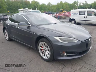 2018 Tesla Model S 75D with VIN 5YJSA1E46JF283725, listed as a IAAI auction lot 42181169 with 51,805 mi miles and . Bid and sale history available at DreamBid. Image 1.