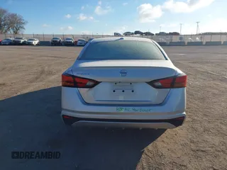 2019 Nissan Altima 2.5 S with VIN 1N4BL4BV4KC126840, listed as a IAAI auction lot 41254641 with 104,640 mi miles. Bid and sale history available at carsss.com. Image 16.