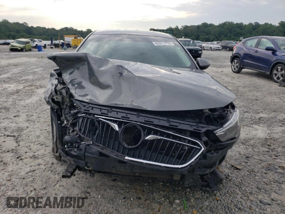 2018 Buick Regal Preferred with VIN W04GL6SX4J1136673, listed as a Copart auction lot 66181984 with 109,435 mi miles and Salvage title. Bid and sale history available at DreamBid. Image 5.
