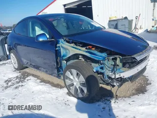 2021 Tesla Model Y Long Range z VIN 5YJYGDEE1MF263549, wystawiony jako IAAI lot #41334094 z przebiegiem 46 405 mil mil oraz . Historia ofert i sprzedaży dostępna na DreamBid. Obrazek 1.