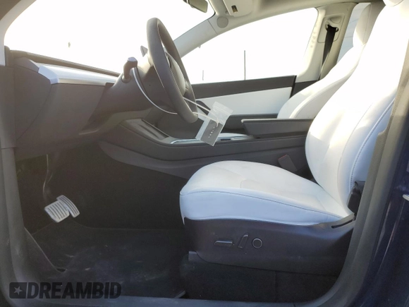 2021 Tesla Model Y Performance z VIN 5YJYGDEF8MF215815, wystawiony jako Copart lot #44752105 z przebiegiem 45 491 mil mil oraz Szkoda całkowita • Salvage title. Historia ofert i sprzedaży dostępna na DreamBid. Obrazek 7.