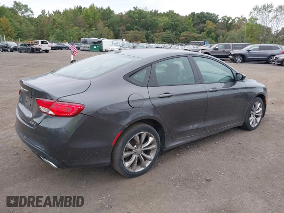 2015 Chrysler 200 S with VIN 1C3CCCBG6FN517903, listed as a IAAI auction lot 40412213 with 84,118 mi miles. Bid and sale history available at carsss.com. Image 4.
