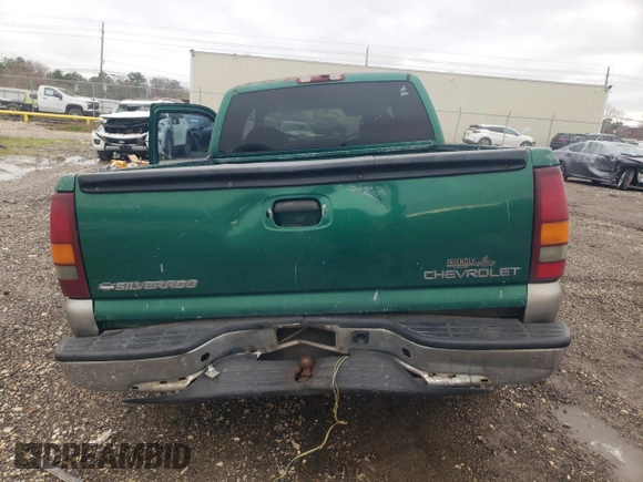 2000 Chevrolet Silverado 1500 LS with VIN 2GCEC19V8Y1349392, listed as a Copart auction lot 88046875 with 0 mi miles and Salvage Title. Bid and sale history available at carsss.com. Image 6.