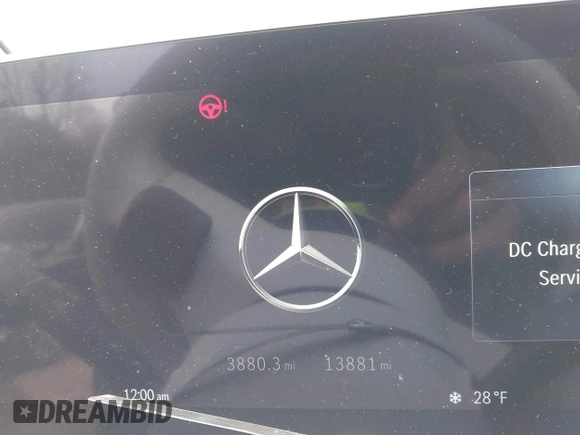 2023 Mercedes-Benz EQE 350+ z VIN 4JGGM2BB8PA017402, wystawiony jako IAAI lot #41286677 z przebiegiem 13 881 mil mil oraz . Historia ofert i sprzedaży dostępna na DreamBid. Obrazek 15.