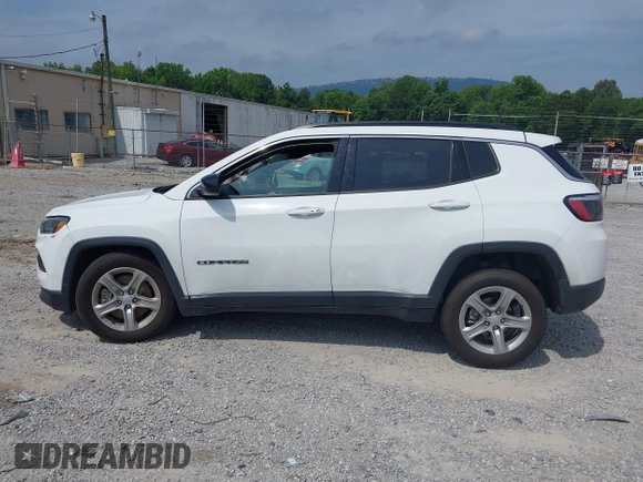 2023 Jeep Compass Latitude с VIN 3C4NJDBN2PT566984, выставлен на аукционе IAAI как лот 42492185 с пробегом 50 245 миль миль и . История ставок и продаж доступна на DreamBid. Изображение 14.