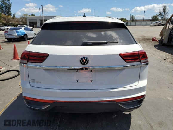 2021 Volkswagen Atlas SE z VIN 1V2JC2CA9MC221417, wystawiony jako Copart lot #49646075 z przebiegiem 49 087 mil mil oraz Nie do naprawy • Non repairable. Historia ofert i sprzedaży dostępna na DreamBid. Obrazek 6.