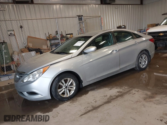 2012 Hyundai Sonata GLS with VIN 5NPEB4ACXCH340439, listed as a IAAI auction lot 41595043 with 141,069 mi miles. Bid and sale history available at carsss.com. Image 2.