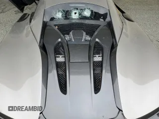 2017 McLaren 570S z VIN SBM13DAA7HW003763, wystawiony jako Copart lot #57582895 z przebiegiem 43 165 mil mil oraz Szkody całkowita. Historia ofert i sprzedaży dostępna na DreamBid. Obrazek 11.