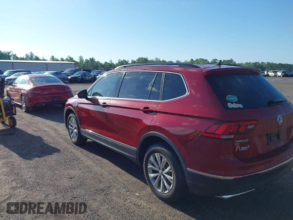 2018 Volkswagen Tiguan SEL z VIN 3VV3B7AX3JM054842, wystawiony jako IAAI lot #42240503 z przebiegiem 47 300 mil mil oraz . Historia ofert i sprzedaży dostępna na DreamBid. Obrazek 3.