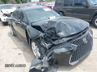 2021 Lexus IS 300 z VIN JTHAA1D24M5114934, wystawiony jako IAAI lot #42133400 z przebiegiem 37 396 mil mil oraz . Historia ofert i sprzedaży dostępna na DreamBid. Obrazek 1.