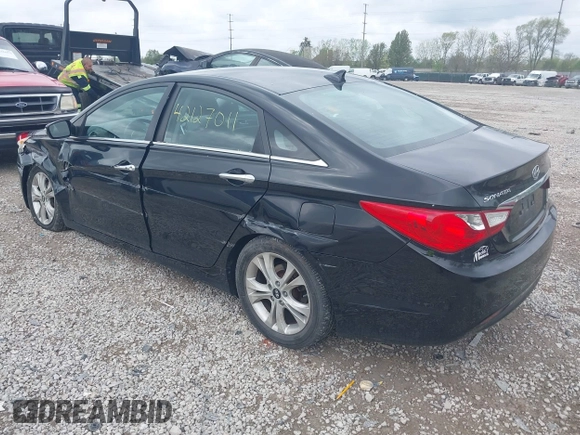 2011 Hyundai Sonata Limited z VIN 5NPEC4AC4BH032467, wystawiony jako IAAI lot #42127011 z przebiegiem 164 214 mil mil oraz . Historia ofert i sprzedaży dostępna na DreamBid. Obrazek 3.
