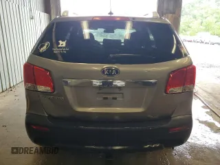 2013 Kia Sorento LX with VIN 5XYKTDA23DG420701, listed as a Copart auction lot 63235625 with 180,322 mi miles and Salvage title. Bid and sale history available at DreamBid. Image 6.
