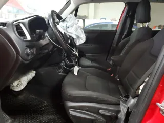2018 Jeep Renegade Latitude with VIN ZACCJABB5JPG92122, listed as a Copart auction lot 49421115 with 87,451 mi miles and Salvage Title. Bid and sale history available at carsss.com. Image 7.