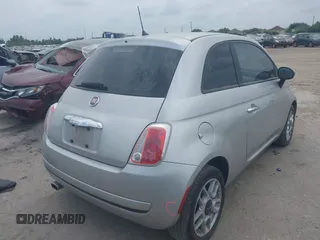 2013 FIAT 500 Pop z VIN 3C3CFFAR6DT633062, wystawiony jako IAAI lot #42302507 z przebiegiem 184 023 mil mil oraz . Historia ofert i sprzedaży dostępna na DreamBid. Obrazek 4.