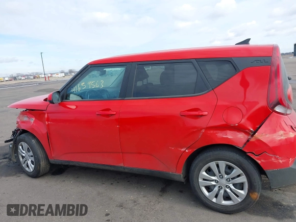 2022 Kia Soul LX with VIN KNDJ23AU4N7157451, listed as a IAAI auction lot 41659563 with 39,250 mi miles. Bid and sale history available at carsss.com. Image 13.