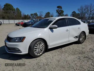 2016 Volkswagen Jetta Sedan 1.8T SEL with VIN 3VWL17AJ3GM221476, listed as a Copart auction lot 48393715 with 136,407 mi miles and Salvage Title. Bid and sale history available at carsss.com. Image 1.