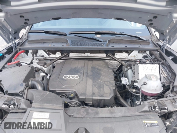 2025 Audi Q5 S line Premium z VIN WA1GAAFYXS2020823, wystawiony jako IAAI lot #42318926 z przebiegiem 9805 mil mil oraz . Historia ofert i sprzedaży dostępna na DreamBid. Obrazek 10.