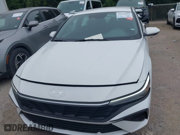 2024 Hyundai Elantra SEL z VIN KMHLM4DG2RU648103, wystawiony jako IAAI lot #42324953 z przebiegiem 32 625 mil mil oraz . Historia ofert i sprzedaży dostępna na DreamBid. Obrazek 12.
