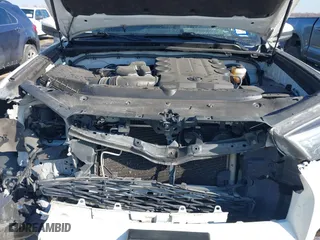 2019 Toyota 4Runner SR5 with VIN JTEZU5JR4K5193177, listed as a IAAI auction lot 41630718 with 136,381 mi miles. Bid and sale history available at carsss.com. Image 10.