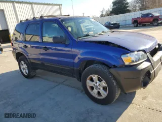 2005 Ford Escape XLT with VIN 1FMYU03145KE00758, listed as a Copart auction lot 43831175 with 225,341 mi miles and Salvage Title. Bid and sale history available at carsss.com. Image 4.