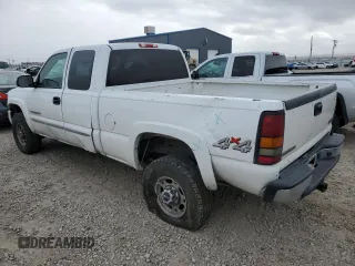 2004 GMC Sierra 2500HD SLE z VIN 1GTHK29U64E336548, wystawiony jako Copart lot #44979505 z przebiegiem 226 577 mil mil oraz Szkoda całkowita • Salvage title. Historia ofert i sprzedaży dostępna na DreamBid. Obrazek 2.