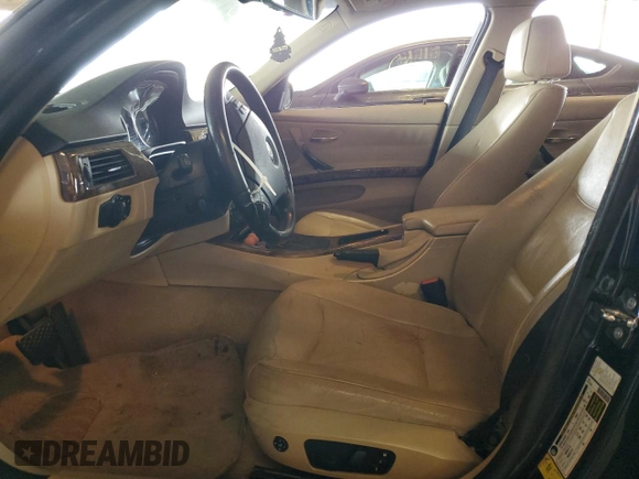 2008 BMW 3 Series 328i z VIN WBAVA37558NL47244, wystawiony jako Copart lot #59592515 z przebiegiem 165 900 mil mil oraz Szkoda całkowita • Salvage title. Historia ofert i sprzedaży dostępna na DreamBid. Obrazek 7.