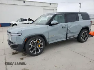 2022 Rivian R1S Launch Edition with VIN 7PDSGABL1NN002845, listed as a Copart auction lot 47603495 with 29,075 mi miles and Salvage Title. Bid and sale history available at carsss.com. Image 1.