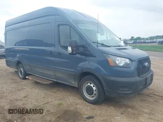 2021 Ford Transit Cargo z VIN 1FTBR3X84MKA82773, wystawiony jako IAAI lot #42340746 z przebiegiem 102 033 mil mil oraz . Historia ofert i sprzedaży dostępna na DreamBid. Obrazek 1.