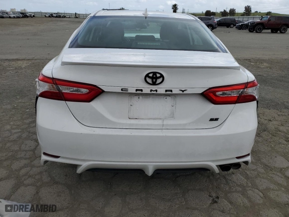 2020 Toyota Camry SE with VIN 4T1G11AK8LU925927, listed as a Copart auction lot 50589115 with 43,815 mi miles and Salvage Title. Bid and sale history available at carsss.com. Image 6.