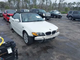 2005 BMW 3 Series 325Ci with VIN WBABW33405PL37240, listed as a IAAI auction lot 41650058 with 154,954 mi miles and . Bid and sale history available at carsss.com. Image 1.