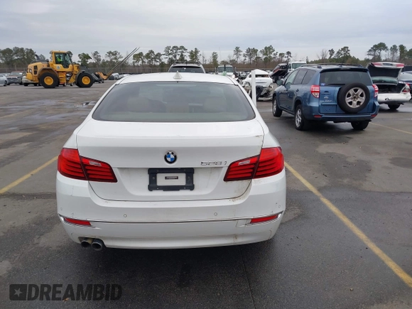 2015 BMW 5 Series 528i with VIN WBA5A5C5XFD516999, listed as a IAAI auction lot 41195184 with 131,187 mi miles. Bid and sale history available at carsss.com. Image 15.
