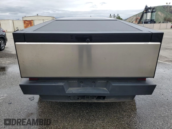 2024 Tesla Cybertruck Cyberbeast z VIN 7G2CEHEE1RA037505, wystawiony jako Copart lot #48383485 z przebiegiem Nie podano mil oraz Szkody całkowita. Historia ofert i sprzedaży dostępna na DreamBid. Obrazek 6.