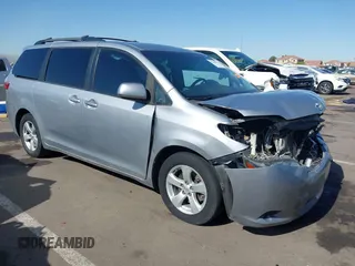 2016 Toyota Sienna LE AAS с VIN 5TDKK3DC3GS697681, выставлен на аукционе IAAI как лот 42270904 с пробегом 108 586 миль миль и . История ставок и продаж доступна на DreamBid. Изображение 1.