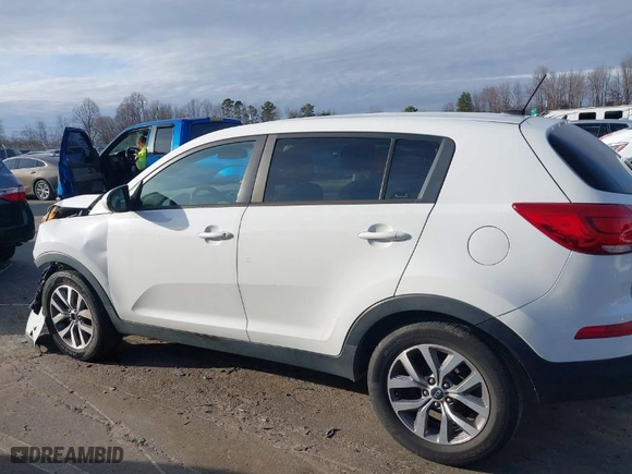 2016 Kia Sportage LX with VIN KNDPB3ACXG7870570, listed as a IAAI auction lot 41613869 with 171,081 mi miles. Bid and sale history available at carsss.com. Image 14.