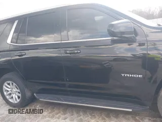 2021 Chevrolet Tahoe LT z VIN 1GNSCNKD8MR248213, wystawiony jako IAAI lot #41173322 z przebiegiem 121 393 mil mil oraz . Historia ofert i sprzedaży dostępna na DreamBid. Obrazek 13.