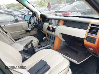 2006 Land Rover Range Rover HSE z VIN SALME15476A232384, wystawiony jako IAAI lot #42281896 z przebiegiem Nie podano mil oraz . Historia ofert i sprzedaży dostępna na DreamBid. Obrazek 5.