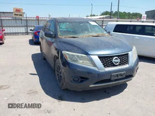 2014 Nissan Pathfinder SV with VIN 5N1AR2MN9EC734889, listed as a IAAI auction lot 41979235 with 140,886 mi miles. Bid and sale history available at carsss.com. Image 1.